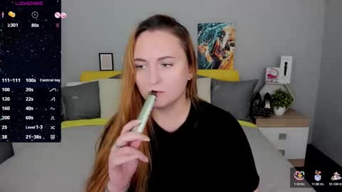 Snapshot of red_naughtyfox chatting on September 2025 05:46:01 PM Lessy Fox online show from September 2025 05:46:01 PM