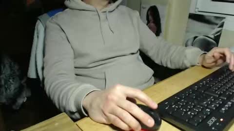 Red online show from November 2025 04:11:02 PM