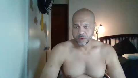 Snapshot of redbone441 chatting on January 2026 01:50:01 PM Redbone online show from January 2026 01:50:01 PM