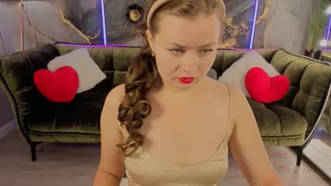 Lily online show from September 2025 07:15:02 PM