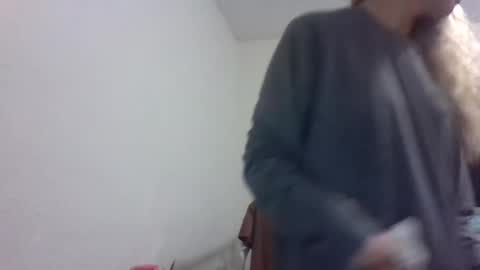 Snapshot of reddwaxx chatting on November 2025 07:01:02 PM reddwaxx online show from November 2025 07:01:02 PM