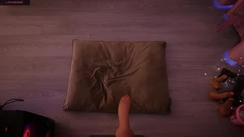 Redhead Shark online show from January 2026 01:15:01 PM