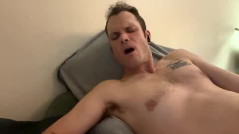 Snapshot of reed_thomas chatting on December 2025 06:32:01 AM Reed Thomas online show from December 2025 06:32:01 AM