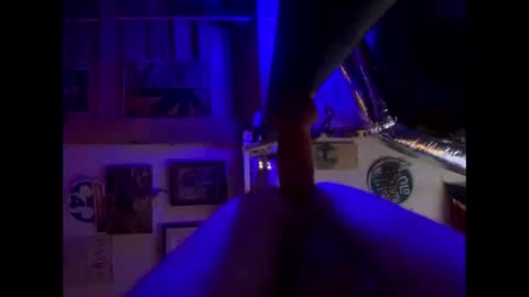 Snapshot of reeferleefer chatting on September 2025 08:31:02 PM Lee online show from September 2025 08:31:02 PM