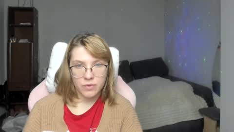 Snapshot of reginasmilee chatting on January 2025 03:23:01 AM Regina online show from January 2025 03:23:01 AM