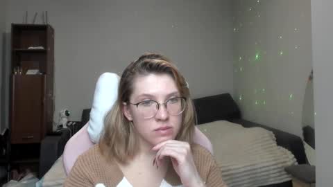Snapshot of reginasmilee chatting on January 2025 06:35:02 AM Regina online show from January 2025 06:35:02 AM