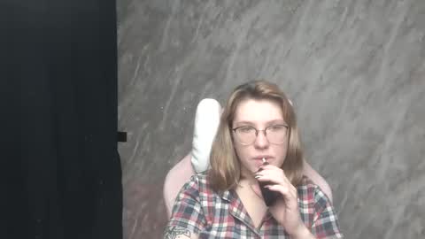 Snapshot of reginasmilee chatting on January 2025 02:15:02 AM Regina online show from January 2025 02:15:02 AM