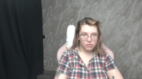 Snapshot of reginasmilee chatting on January 2025 02:23:01 AM Regina online show from January 2025 02:23:01 AM