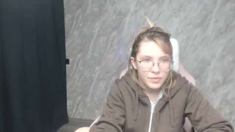 Snapshot of reginasmilee chatting on January 2025 09:29:01 AM Regina online show from January 2025 09:29:01 AM