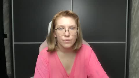 Snapshot of reginasmilee chatting on February 2025 07:26:01 AM Regina online show from February 2025 07:26:01 AM