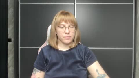 Snapshot of reginasmilee chatting on February 2025 03:50:01 PM Regina online show from February 2025 03:50:01 PM