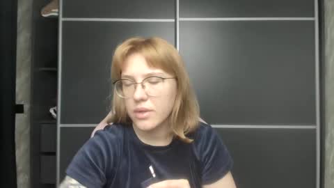 Snapshot of reginasmilee chatting on February 2025 04:15:02 AM Regina online show from February 2025 04:15:02 AM