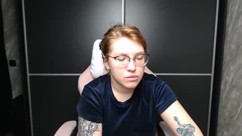 Snapshot of reginasmilee chatting on February 2025 03:51:01 AM Regina online show from February 2025 03:51:01 AM
