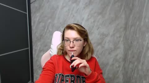 Snapshot of reginasmilee chatting on February 2025 02:48:02 AM Regina online show from February 2025 02:48:02 AM
