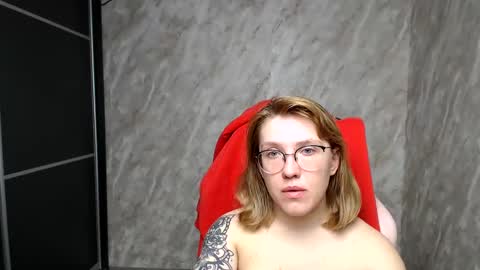 Snapshot of reginasmilee chatting on March 2025 10:33:02 AM Regina online show from March 2025 10:33:02 AM
