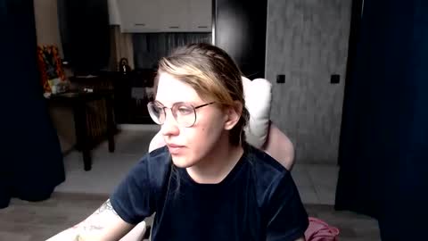 Snapshot of reginasmilee chatting on September 2025 01:16:01 AM Regina online show from September 2025 01:16:01 AM