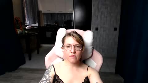 Snapshot of reginasmilee chatting on September 2025 11:56:01 AM Regina online show from September 2025 11:56:01 AM