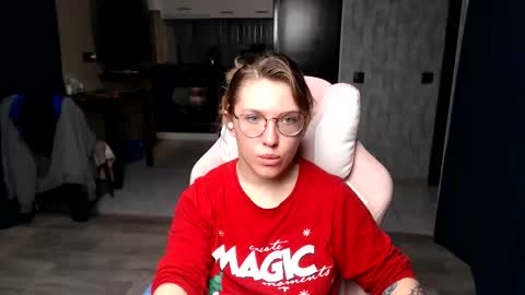 Snapshot of reginasmilee chatting on September 2025 11:50:01 PM Regina online show from September 2025 11:50:01 PM
