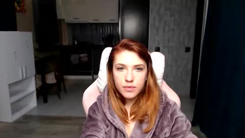 Snapshot of reginasmilee chatting on October 2025 01:03:02 AM Regina online show from October 2025 01:03:02 AM