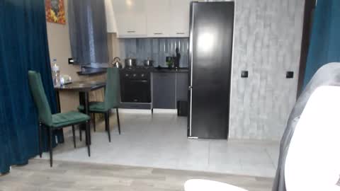 Regina online show from November 2025 01:34:02 PM