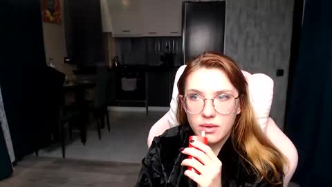 Regina online show from November 2025 12:33:01 AM