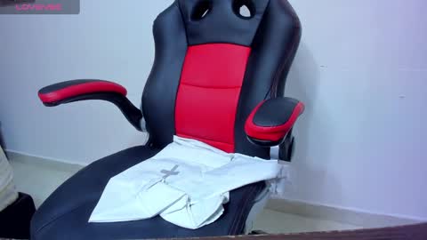 reina_loren online show from January 2025 11:27:02 PM