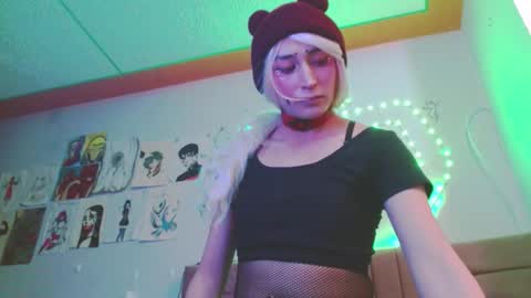 Snapshot of reiv_femboy chatting on March 2026 06:07:01 AM reiv_femboy online show from March 2026 06:07:01 AM