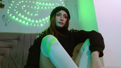 Snapshot of reiv_femboy chatting on May 2026 03:58:02 AM reiv_femboy online show from May 2026 03:58:02 AM