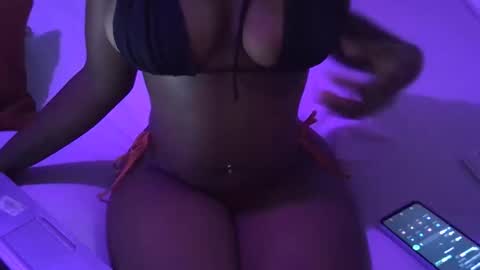 renal_queen online show from October 2025 11:21:02 AM