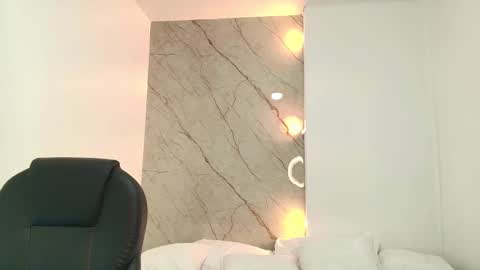 Snapshot of renata_reyes11 chatting on March 2025 04:49:01 AM Renata online show from March 2025 04:49:01 AM