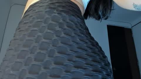 Renata online show from November 2025 02:33:01 AM