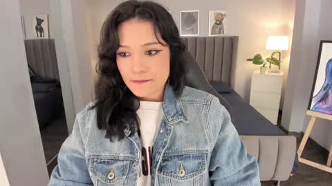 Renee Shelby online show from December 2024 11:07:01 PM