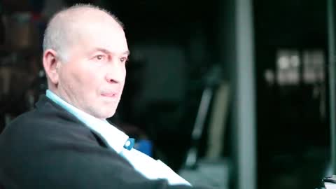 Snapshot of renefr chatting on December 2024 04:04:01 PM renefr online show from December 2024 04:04:01 PM