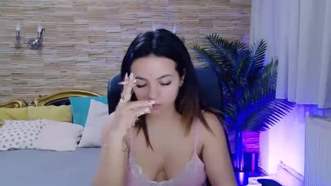 renesmesweet online show from February 2025 03:15:02 PM