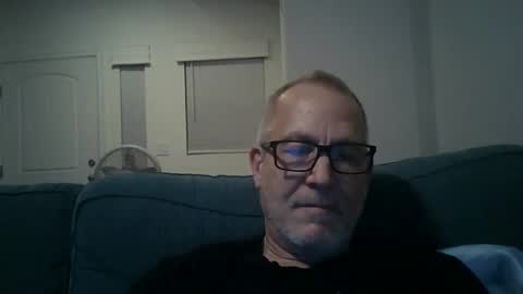 Snapshot of renewaz chatting on February 2026 03:43:01 AM Renewaz online show from February 2026 03:43:01 AM