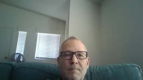 Snapshot of renewaz chatting on February 2026 04:33:01 PM Renewaz online show from February 2026 04:33:01 PM