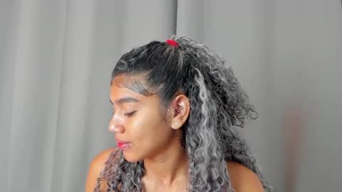  Renata  online show from December 2024 10:57:01 AM