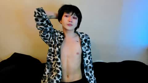 Snapshot of rennuts chatting on December 2024 07:56:02 AM rennuts online show from December 2024 07:56:02 AM