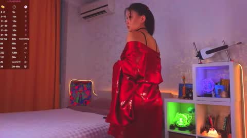 renochka online show from November 2025 12:16:01 PM