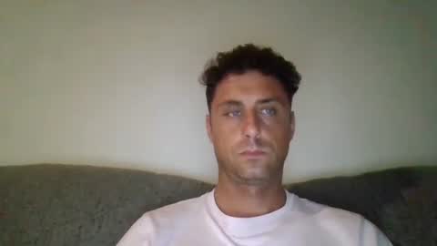 Snapshot of renud chatting on September 2025 05:45:02 AM renud online show from September 2025 05:45:02 AM