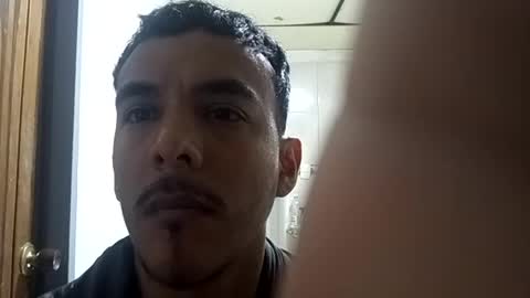 Snapshot of renzondelgado64 chatting on July 2026 08:38:01 PM renzondelgado64 online show from July 2026 08:38:01 PM