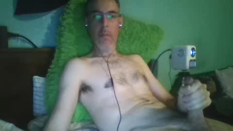 reyes_albert2006 online show from November 2025 07:31:01 AM