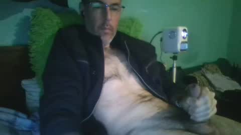 reyes_albert2006 online show from December 2025 06:39:02 AM