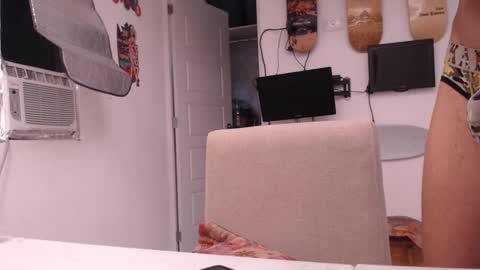 Snapshot of reymond88 chatting on November 2025 10:21:02 PM Reymond online show from November 2025 10:21:02 PM