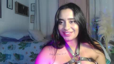 Snapshot of rhaenyra_ chatting on February 2025 11:31:01 PM Rhaenyra online show from February 2025 11:31:01 PM