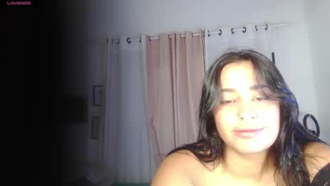 Snapshot of rhaenyra_ chatting on February 2025 10:25:01 PM Rhaenyra online show from February 2025 10:25:01 PM