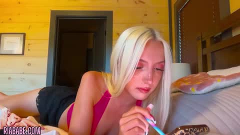 ria  online show from October 2025 09:33:01 PM