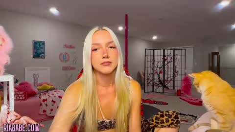 ria  online show from October 2025 02:47:02 AM