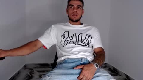 Snapshot of riancum chatting on November 2025 04:55:01 PM juan online show from November 2025 04:55:01 PM