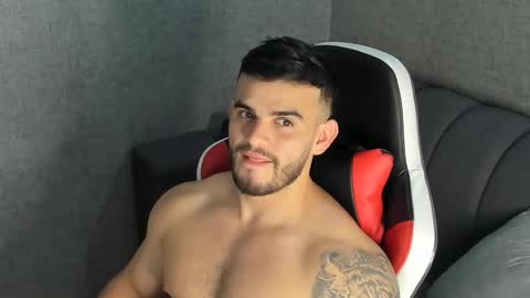 ricardogonzalez666 online show from January 2025 09:02:01 PM